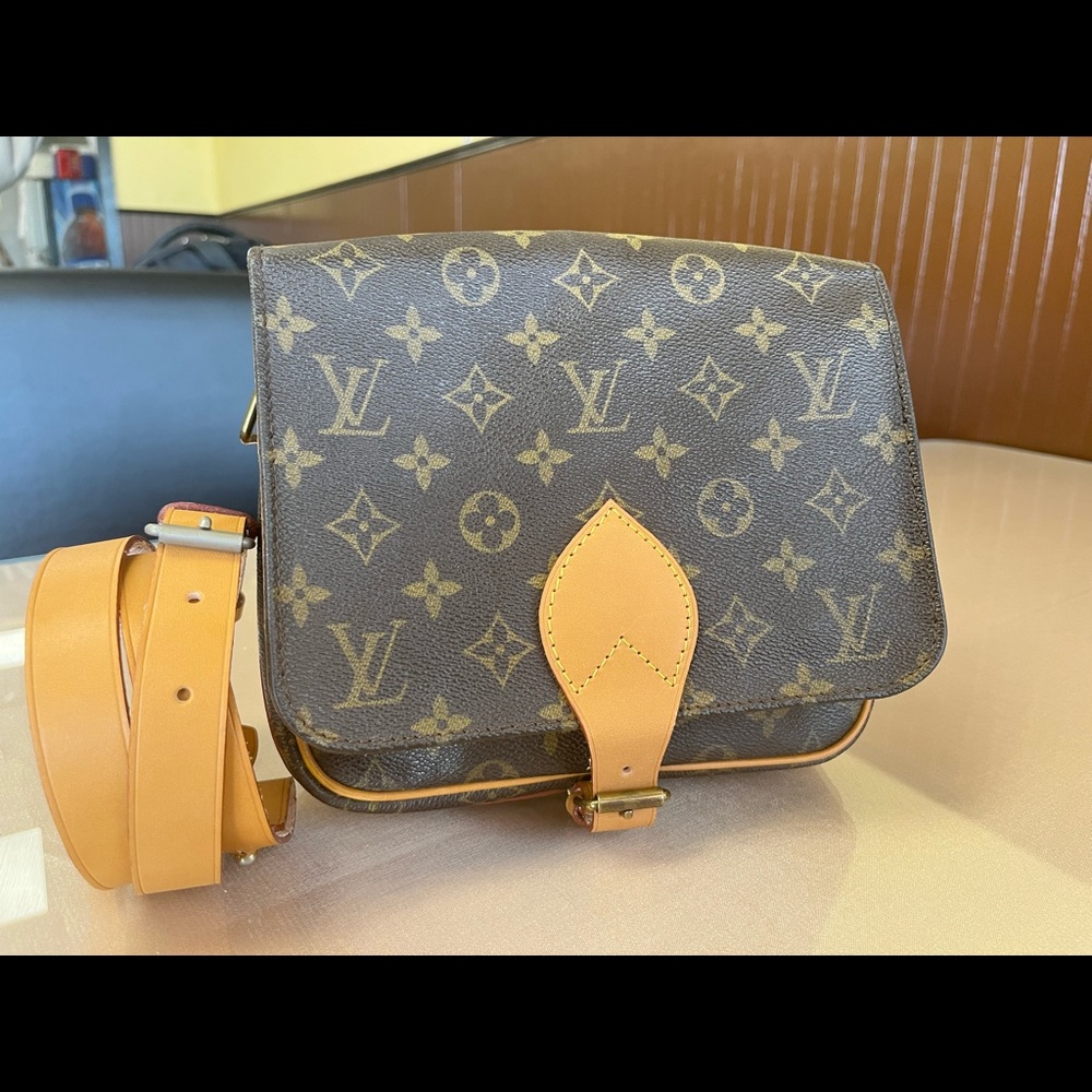 Louis Vuitton Cartouchiere MM Monogram - Picture 2 of 12